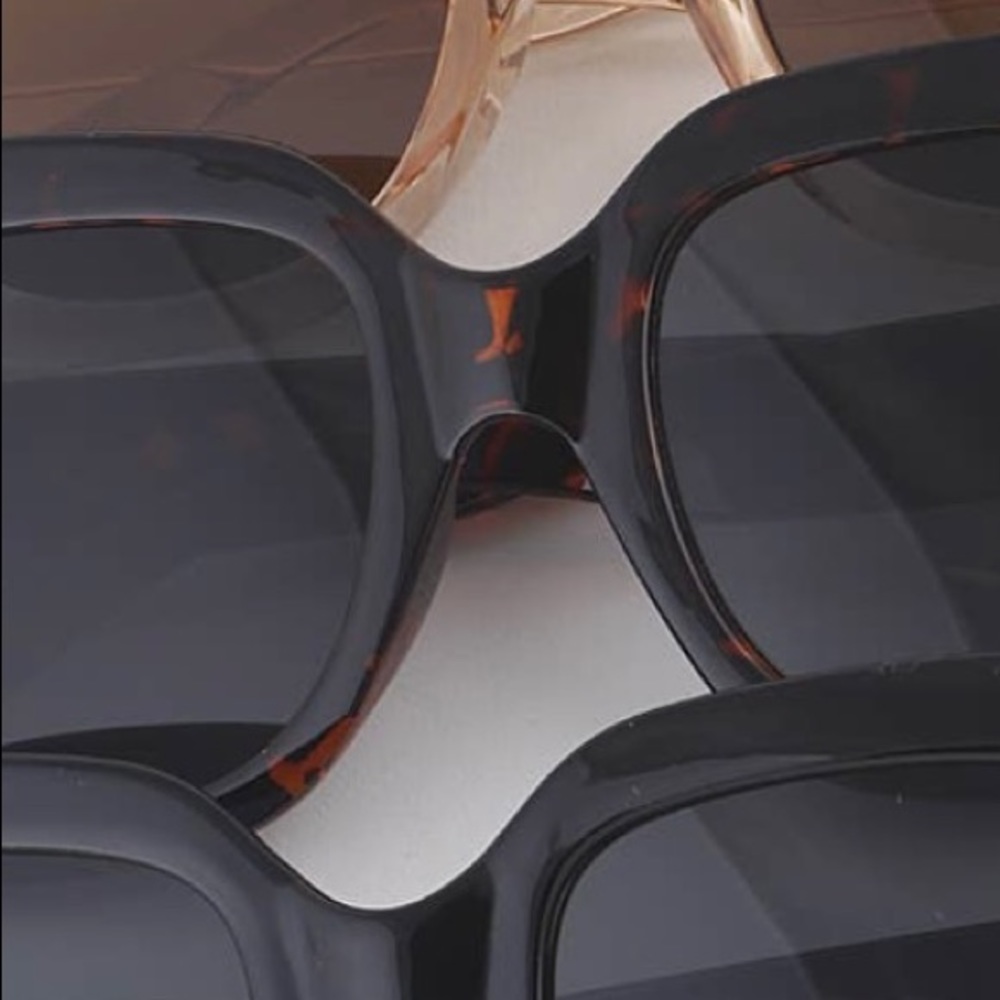 * Wide Frame Rectangle Sunglasses  (3 choices)